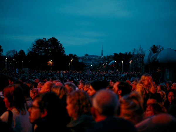Changer de carrière après 50 ans : Quelles compétences professionnelles privilégier ?